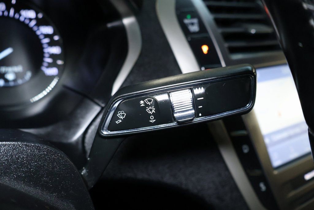 Used 2020 Lincoln MKZ Reserve w/ Elements Package image 30