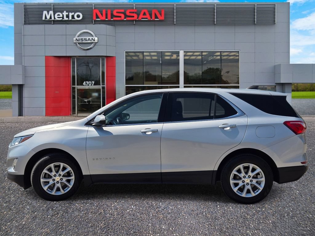 Used 2019 Chevrolet Equinox LT w/ Driver Convenience Package FWD image 3