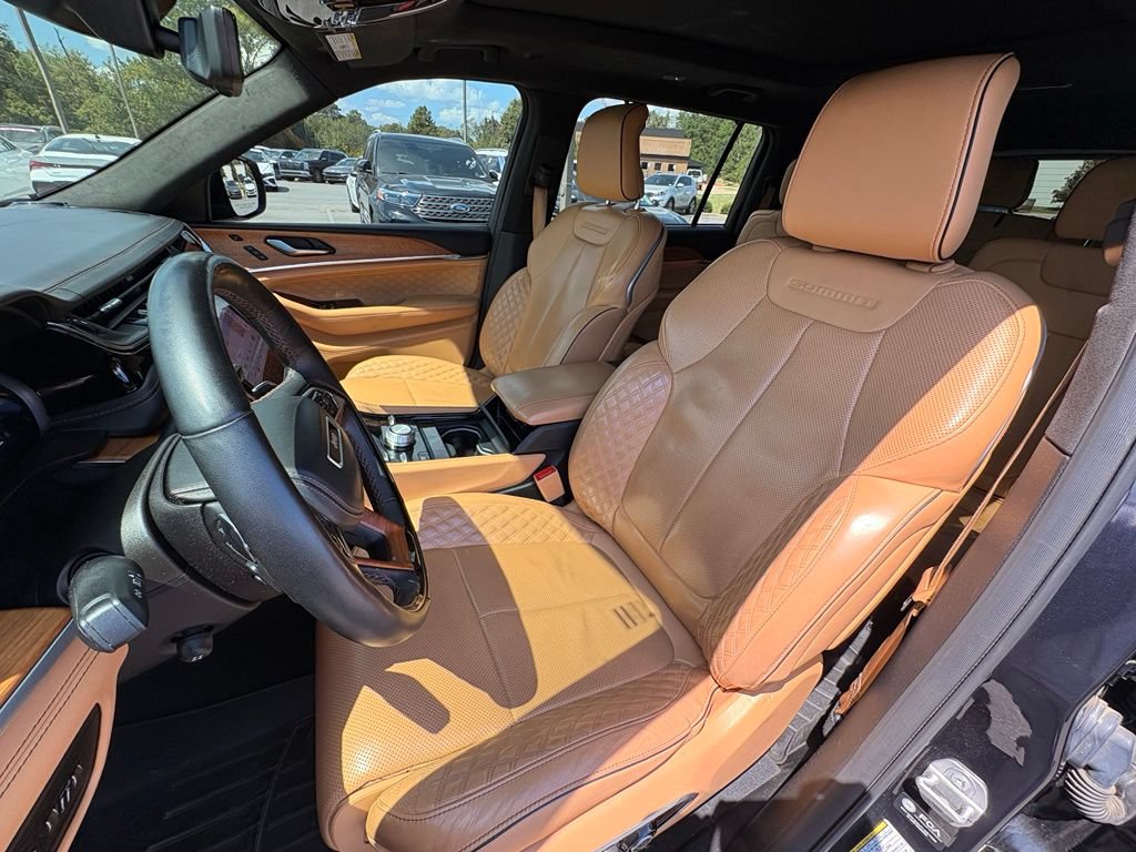 Used 2023 Jeep Grand Cherokee L Summit AWD/4WD image 23