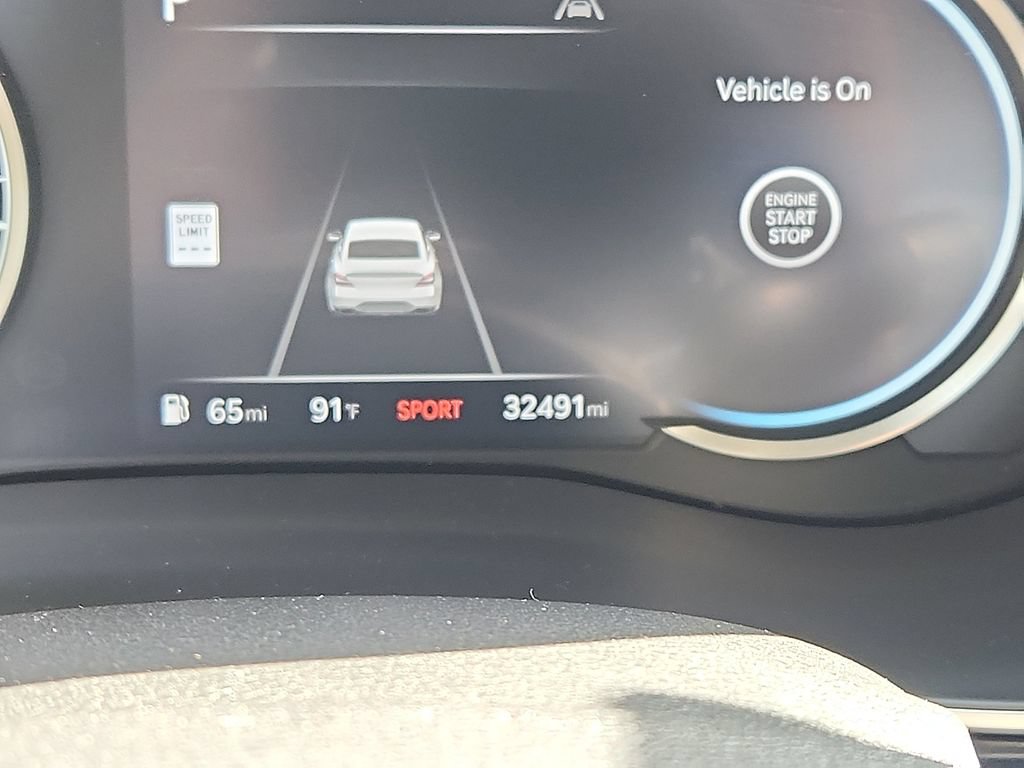 Used 2025 Genesis G70 2.5T AWD/4WD image 20
