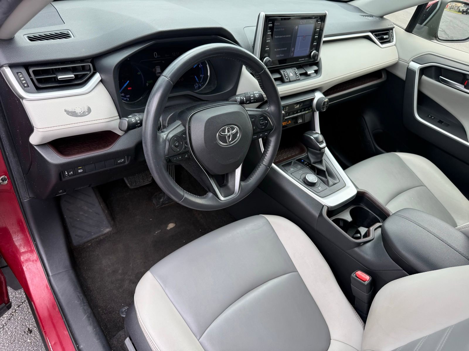 Used 2019 Toyota RAV4 Limited image 11