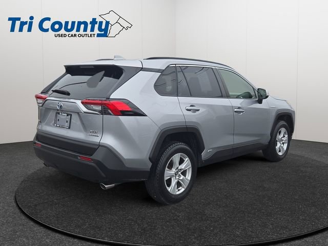 Certified 2020 Toyota RAV4 XLE w/ Convenience Package image 8