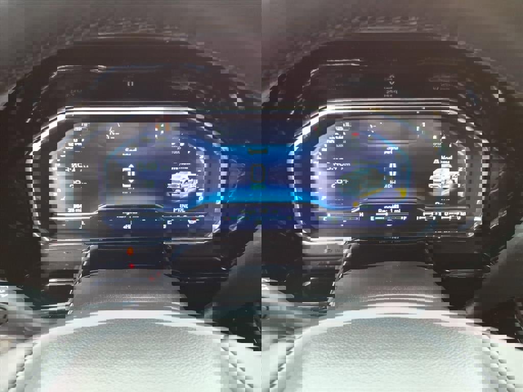 Used 2025 Chevrolet Silverado 1500 LT image 16