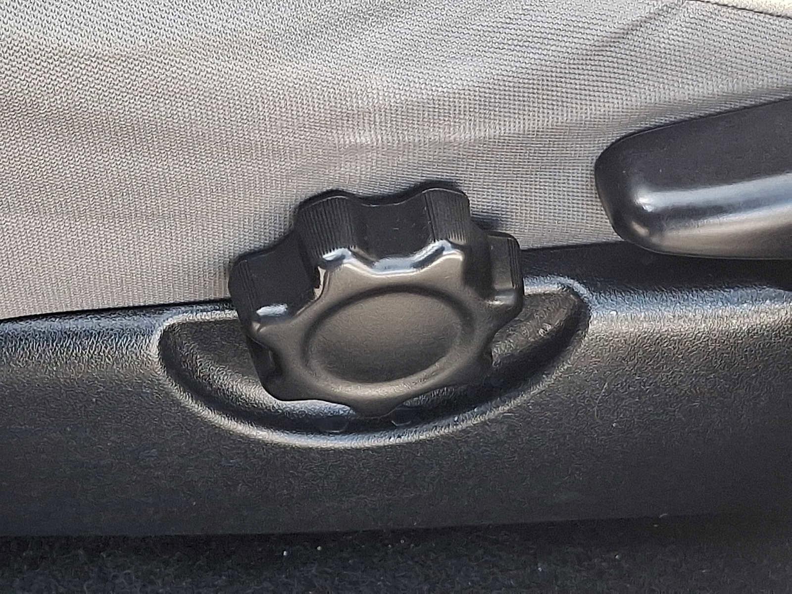 Certified 2020 Toyota Tacoma SR5 w/ SR5 Appearance Package (SM) image 28