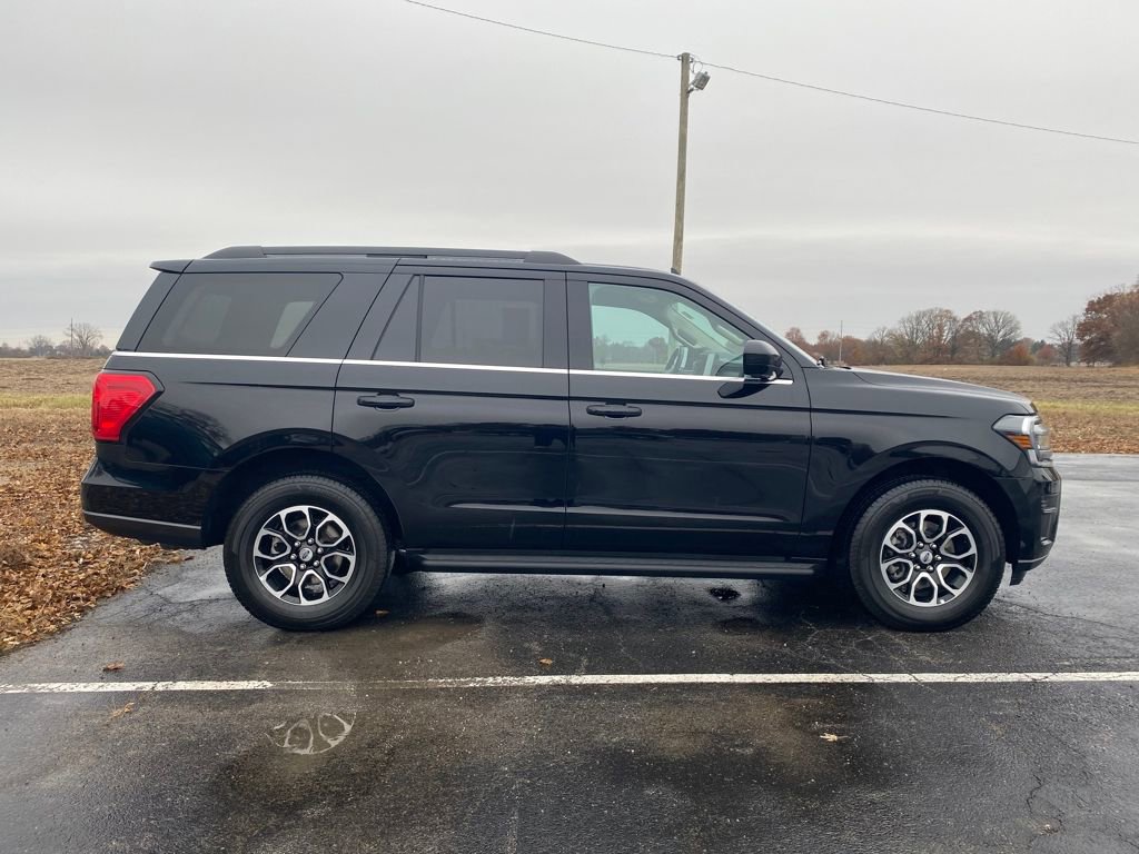 Used 2022 Ford Expedition XLT image 8