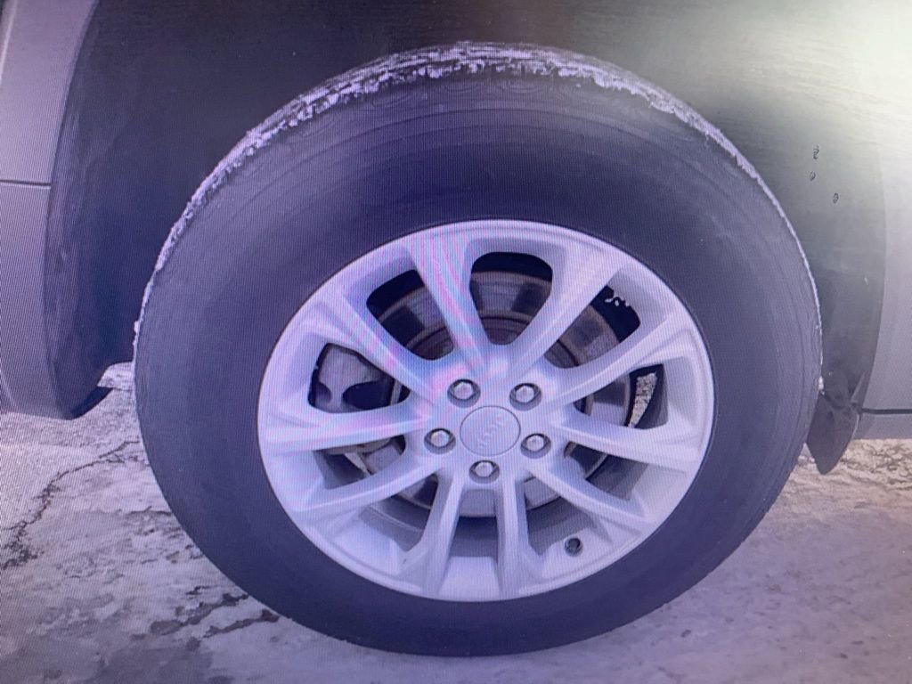 Used 2022 Jeep Cherokee Latitude Lux image 2