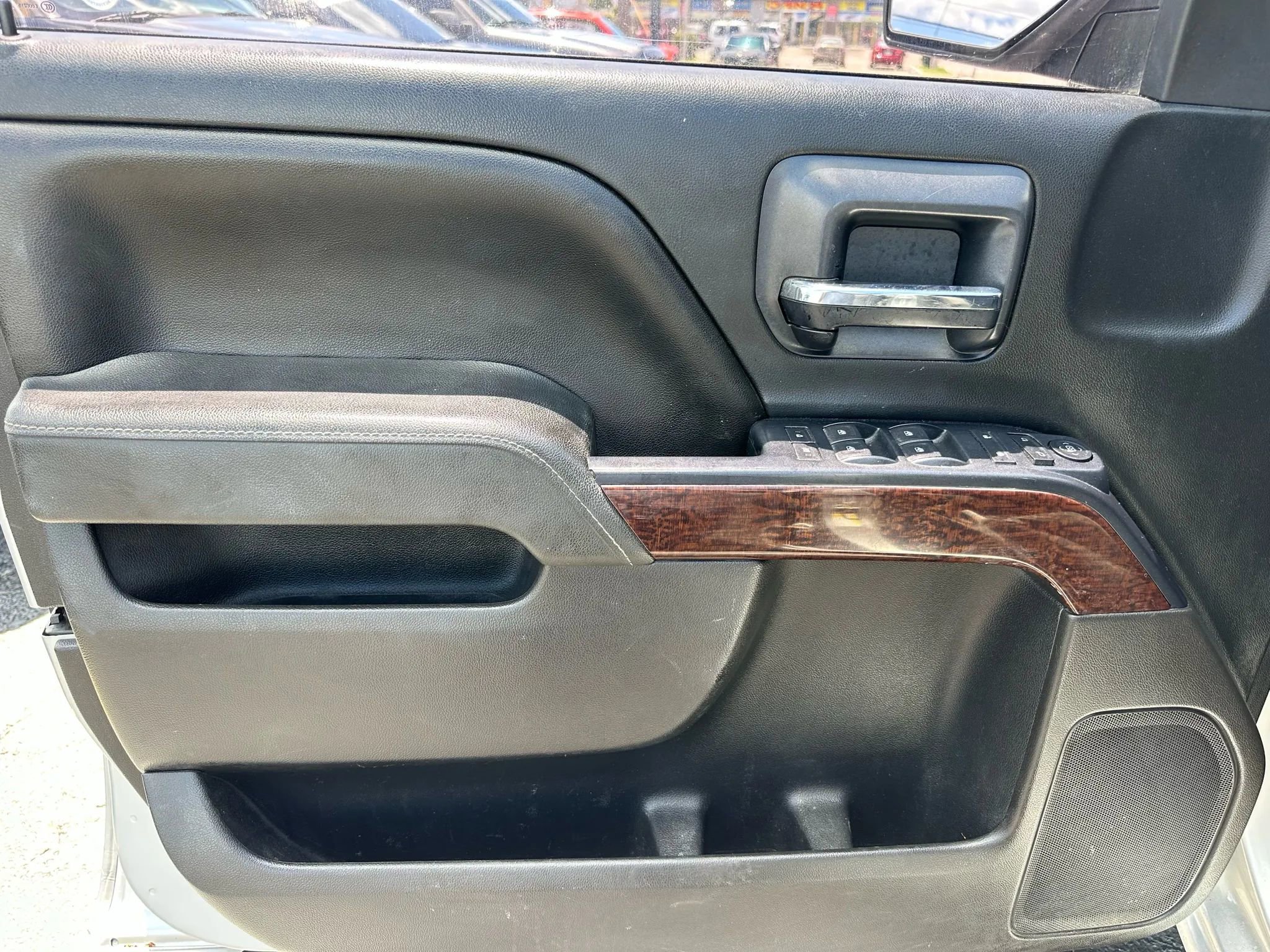 Used 2016 GMC Sierra 1500 SLE w/ SLE Value Package image 11