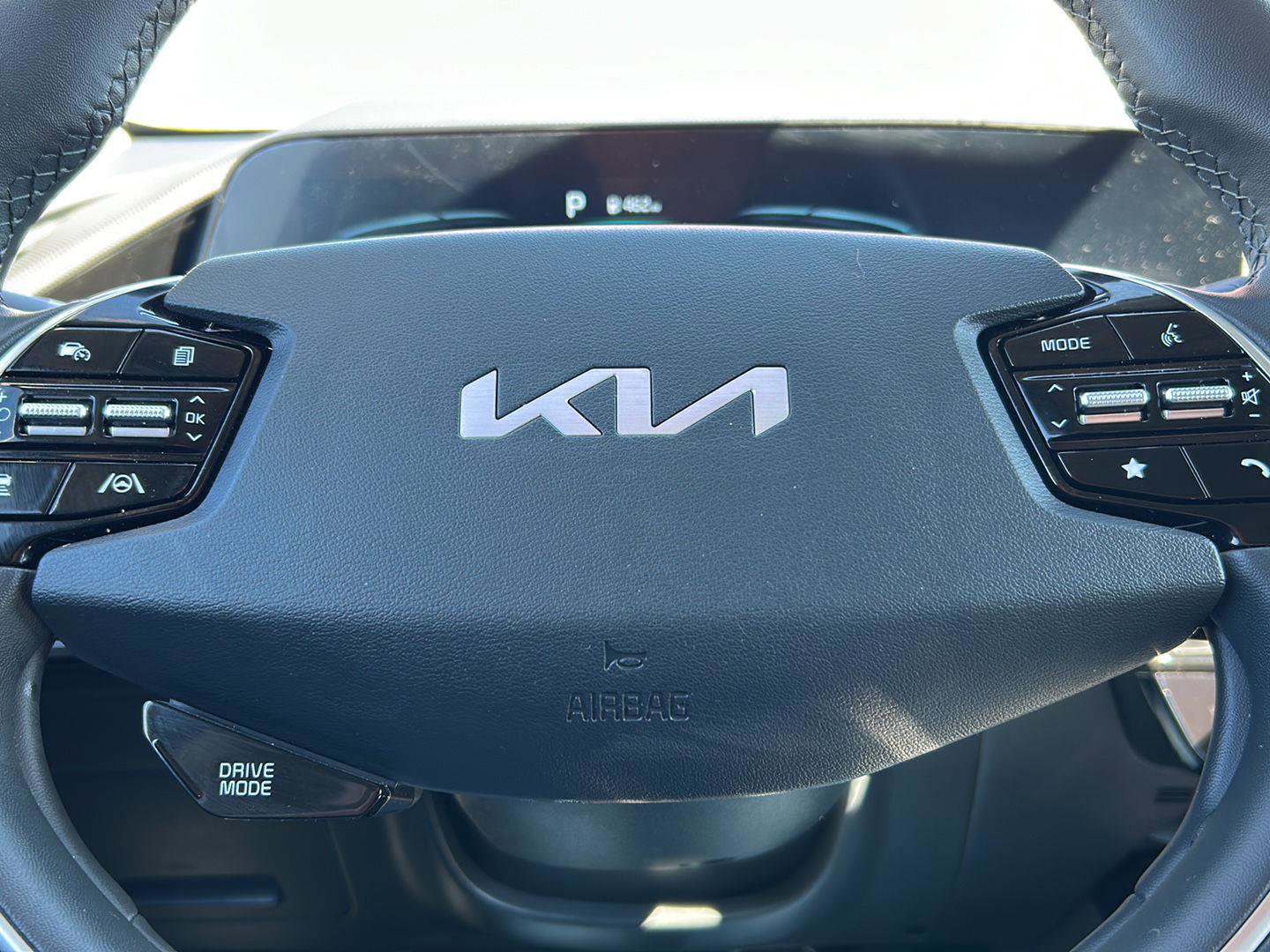 Used 2025 Kia Niro EX image 37