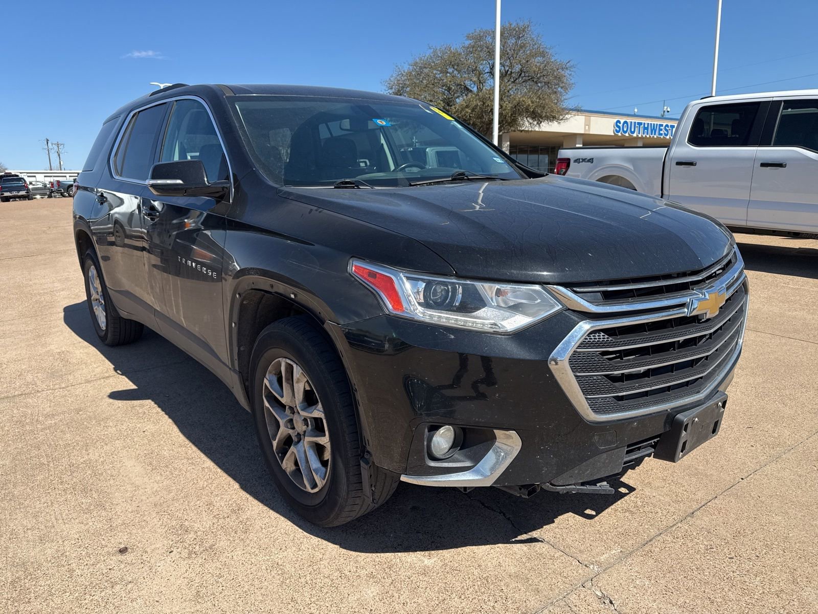 Used 2018 Chevrolet Traverse LT video 1