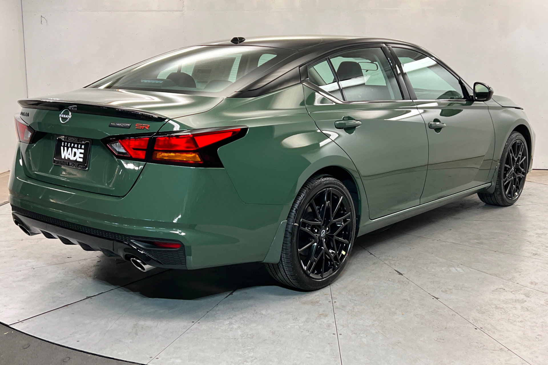 New 2026 Nissan Altima 2.5 SR w/ SR Midnight Edition Package FWD image 5