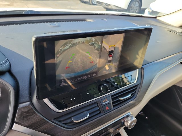 Used 2023 Nissan Altima 2.5 SL FWD image 28