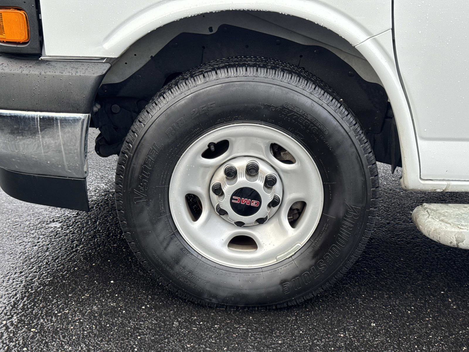 Used 2024 GMC Savana 2500 Work Van w/ Driver Convenience Package image 28