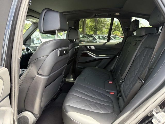 Used 2024 BMW X5 xDrive50e AWD/4WD image 14
