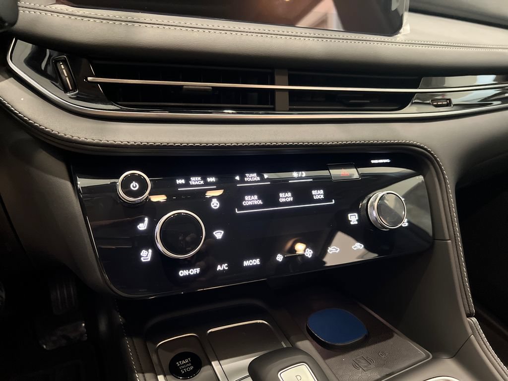 New 2027 INFINITI QX60 Luxe w/ Cargo Package AWD/4WD image 23