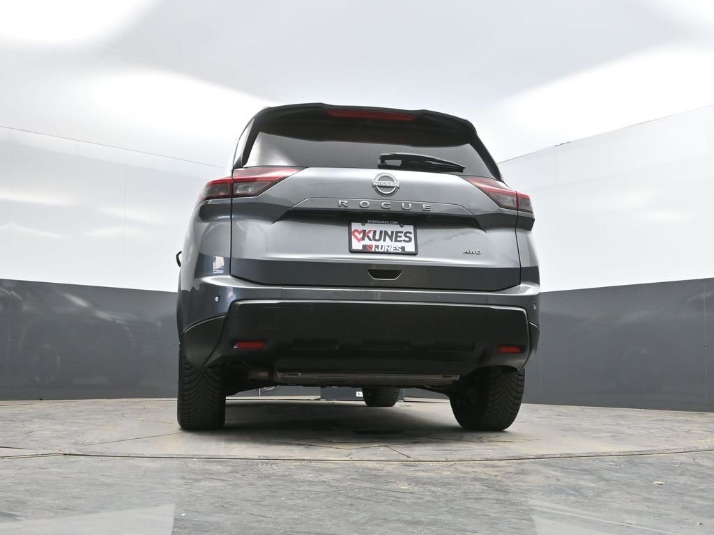 Used 2025 Nissan Rogue SV AWD/4WD image 34