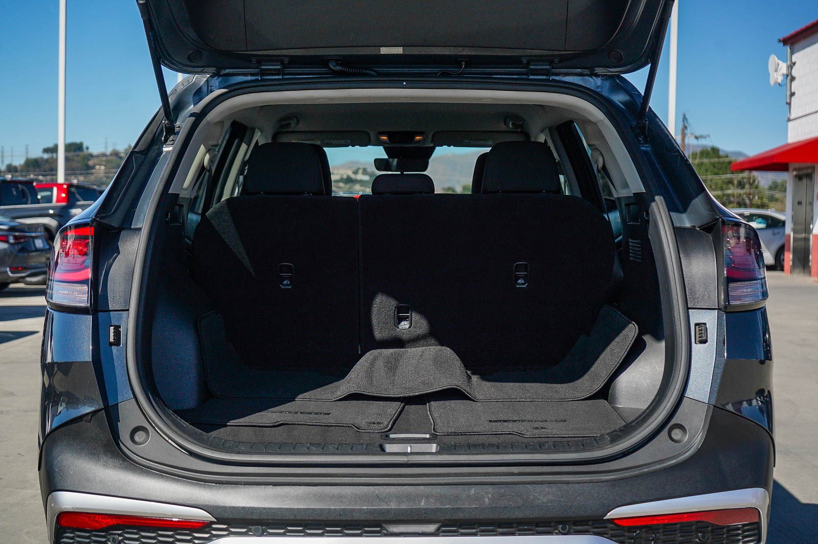 Used 2024 Kia Sportage LX image 24