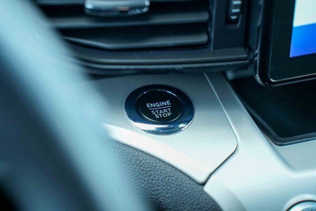 Used 2023 Ford Explorer XLT image 49