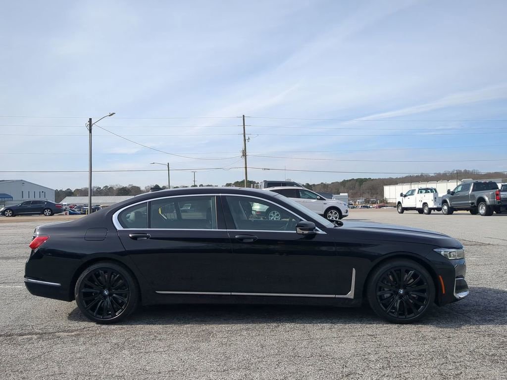 Used 2020 BMW 750i xDrive w/ Executive Package image 2