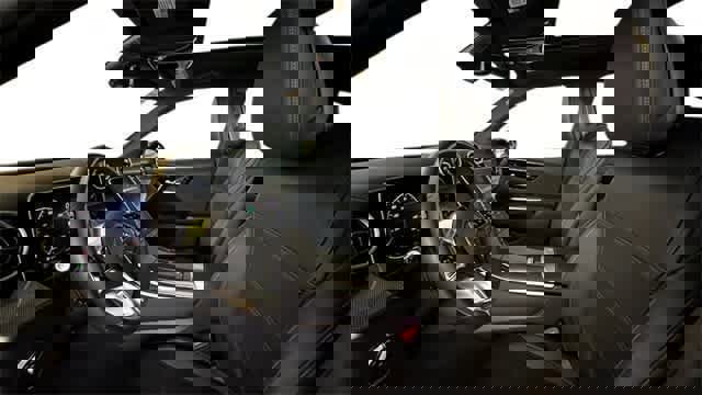 Certified 2025 Mercedes-Benz GLC 300 4MATIC image 4