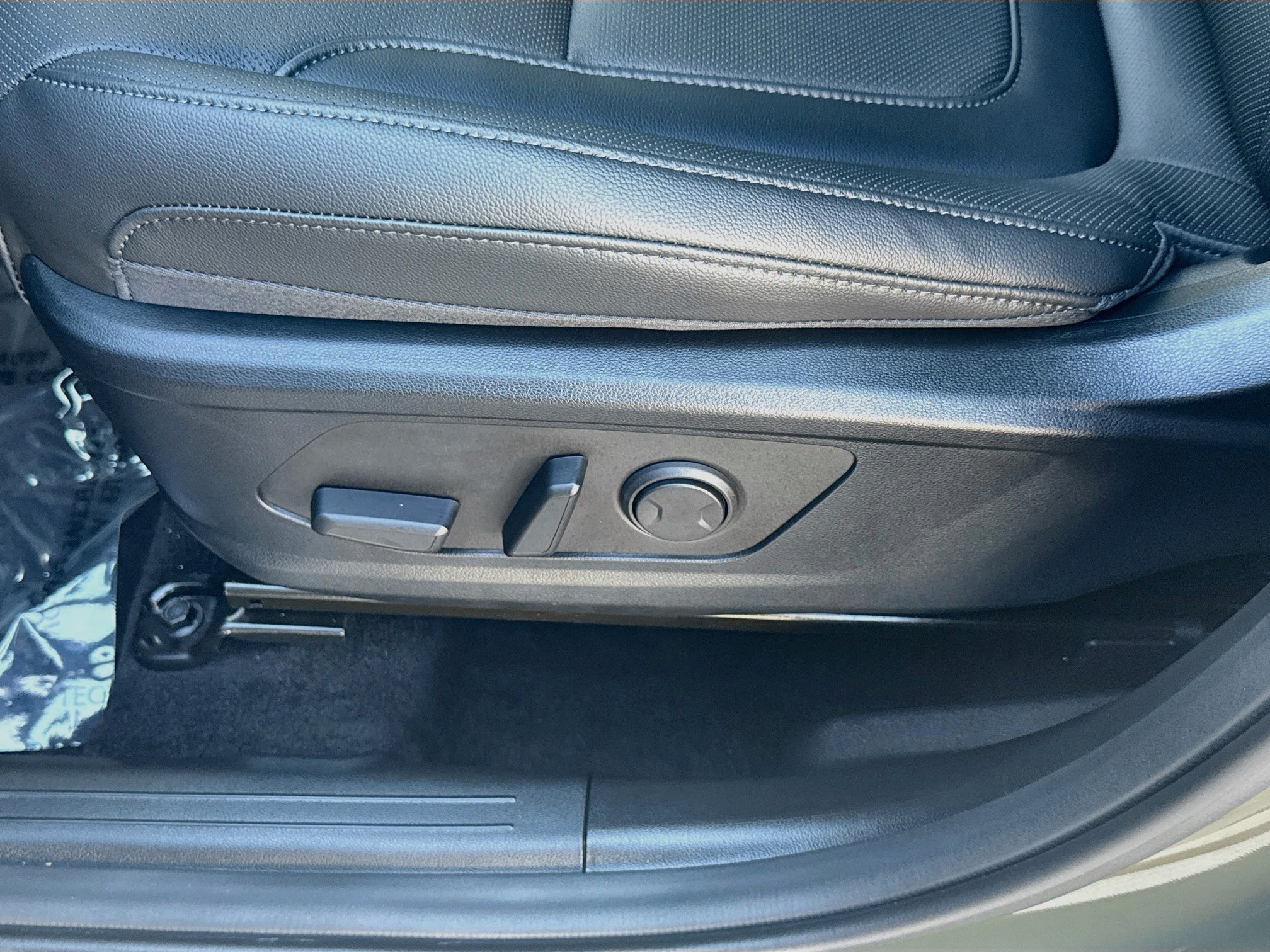 Certified 2026 Hyundai Santa Cruz SEL FWD image 15