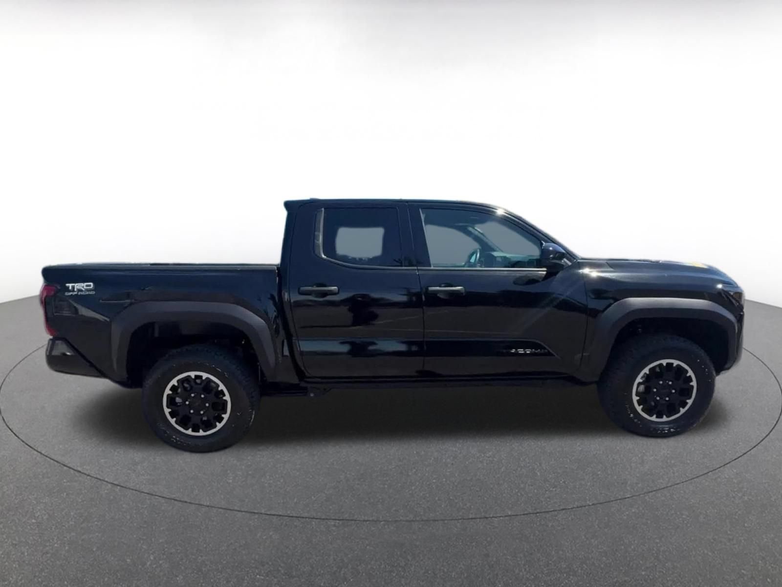 Used 2025 Toyota Tacoma TRD Off-Road AWD/4WD image 15