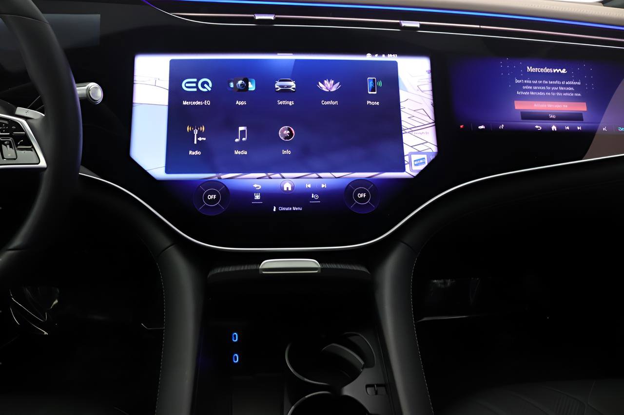 Certified 2023 Mercedes-Benz EQS 580 4MATIC Sedan image 9