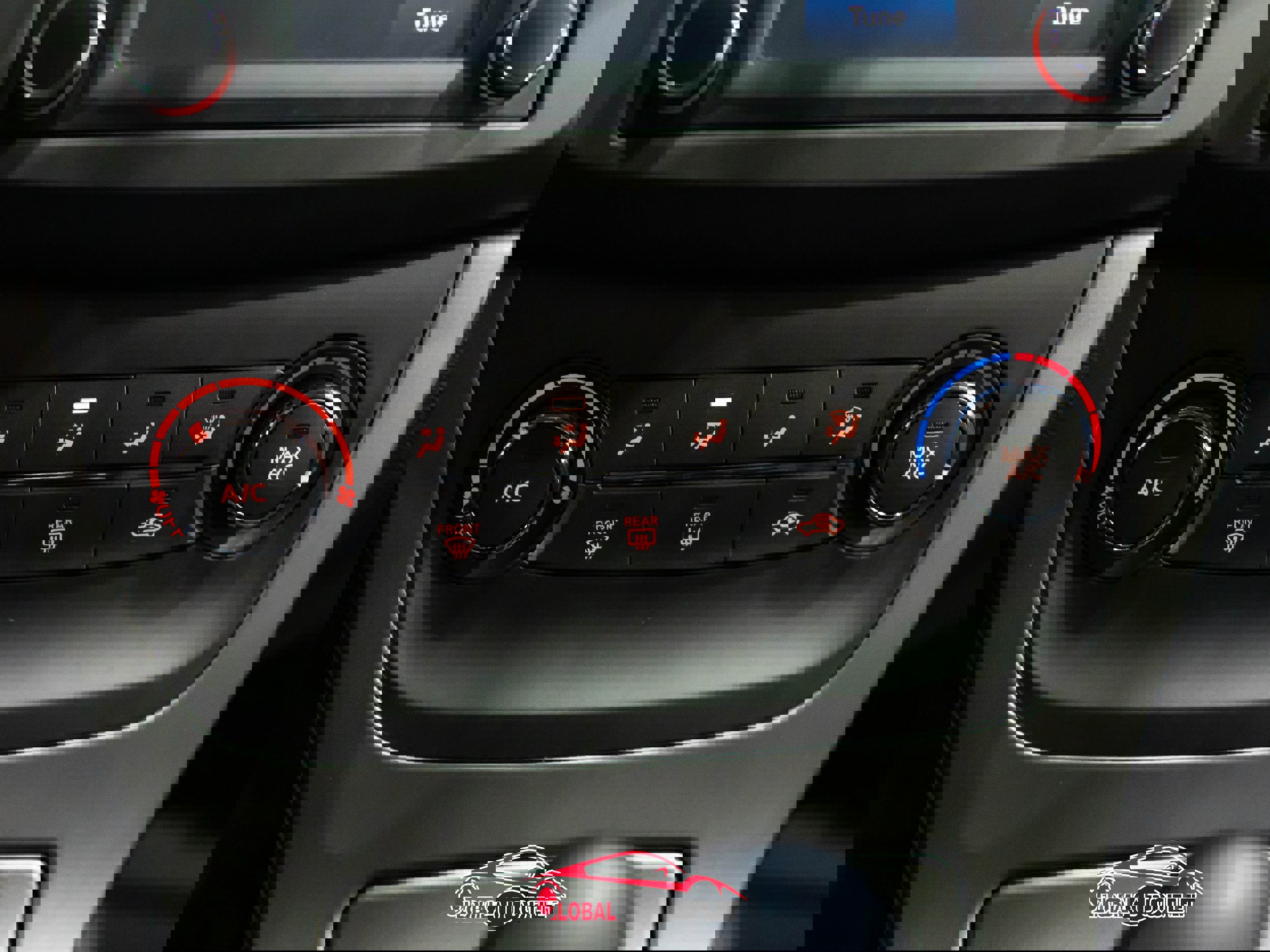 Used 2014 Nissan Sentra SV w/ SV Driver Package image 31