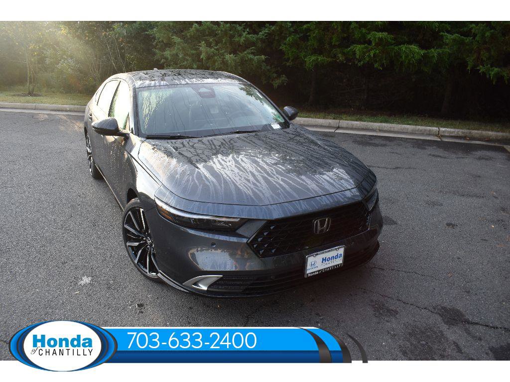 New 2025 Honda Accord Hybrid Touring image 2