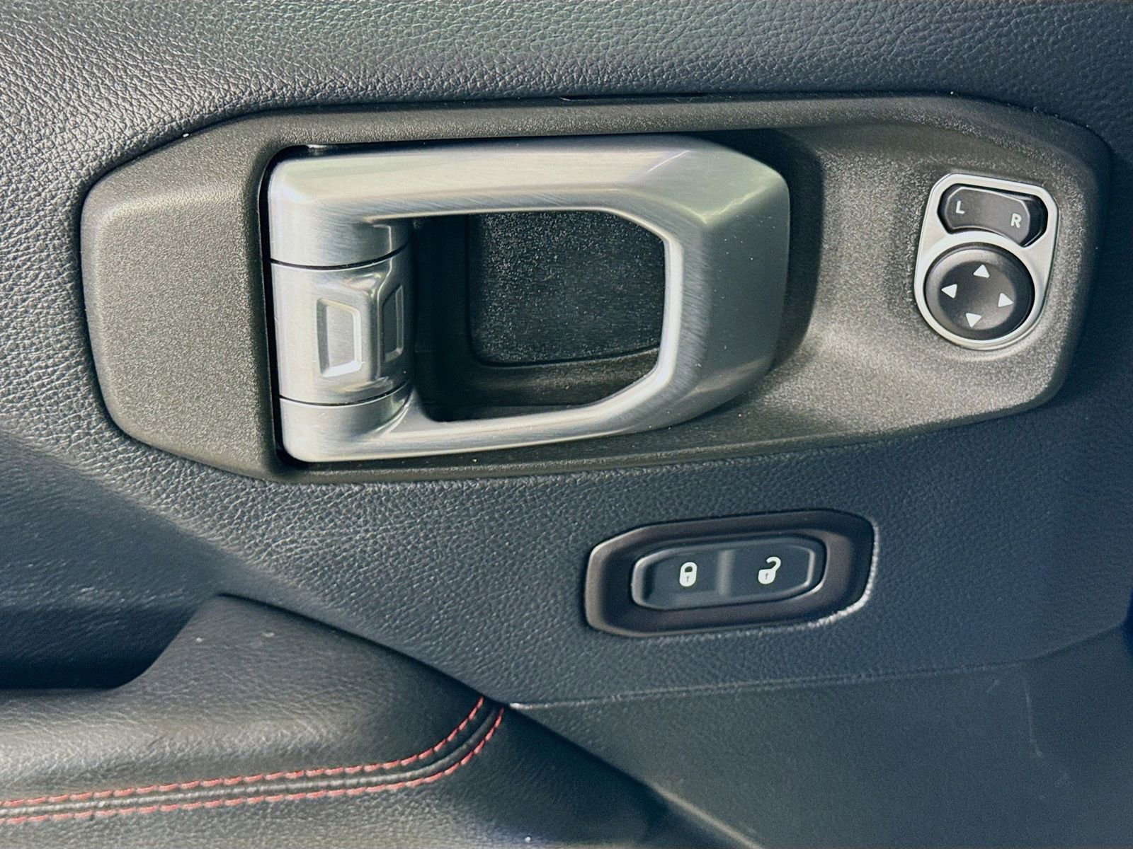 Used 2019 Jeep Wrangler Unlimited Rubicon image 11