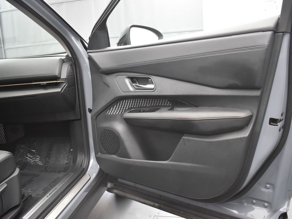 Used 2023 Nissan Ariya AWD image 26
