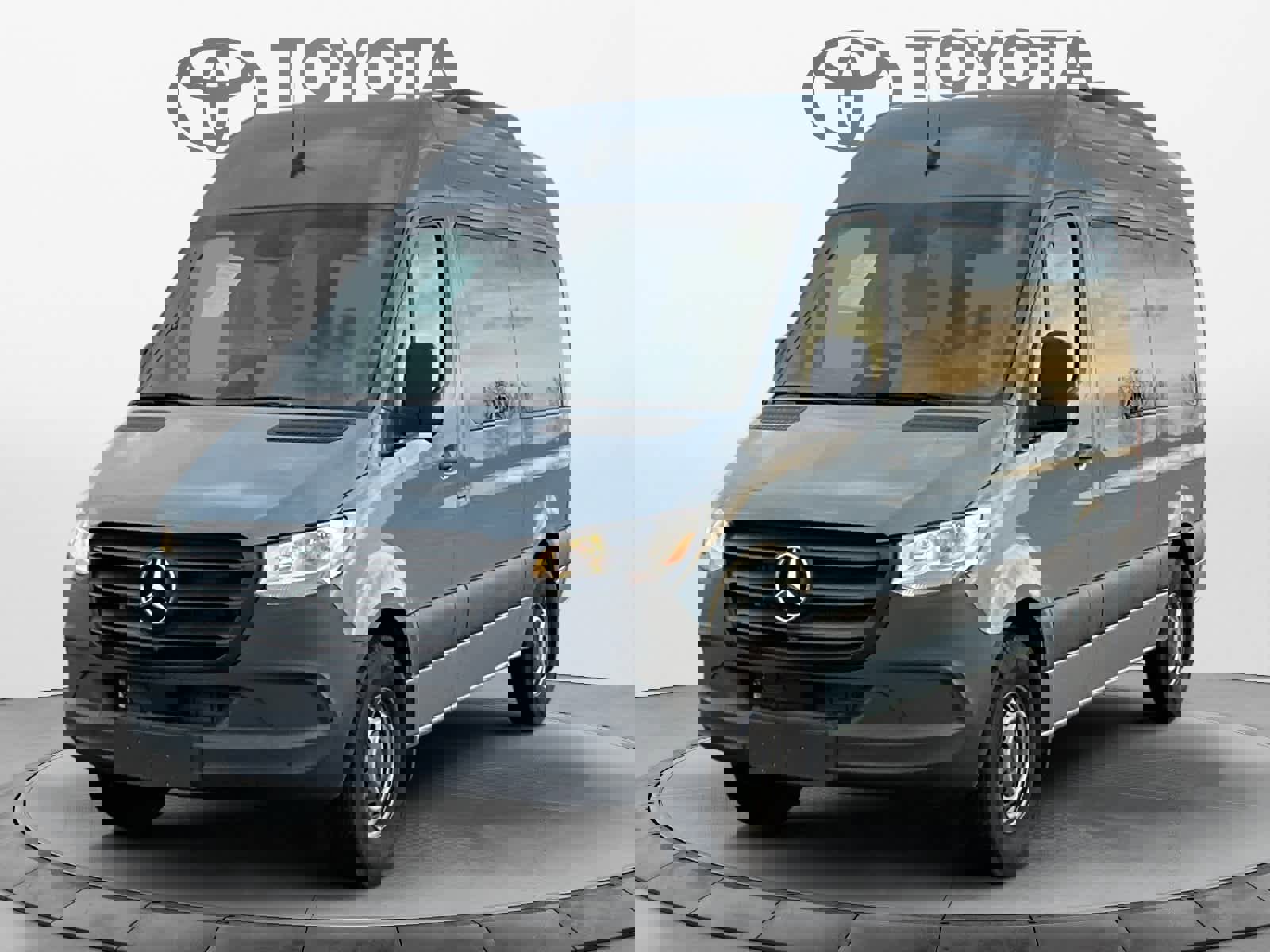 Used 2025 Mercedes-Benz Sprinter 2500 image 1