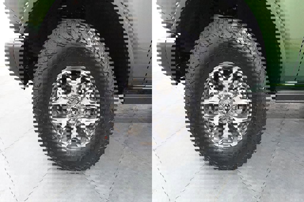 Certified 2025 Ford Bronco Badlands image 28