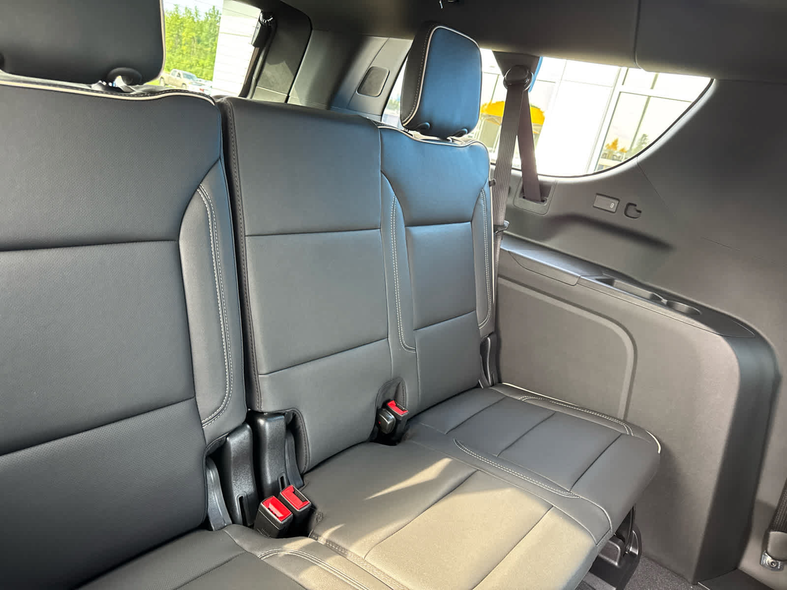 New 2026 Chevrolet Suburban Premier w/ Sun And Tow Package AWD/4WD image 7