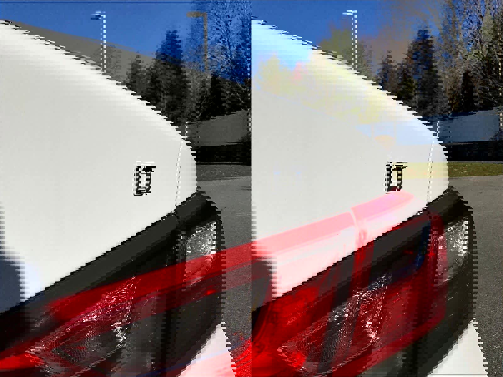 Used 2024 Chevrolet Malibu LT image 29