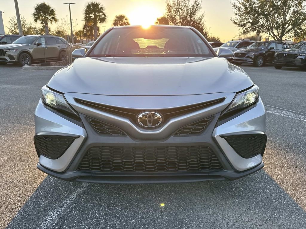 Used 2022 Toyota Camry SE image 10