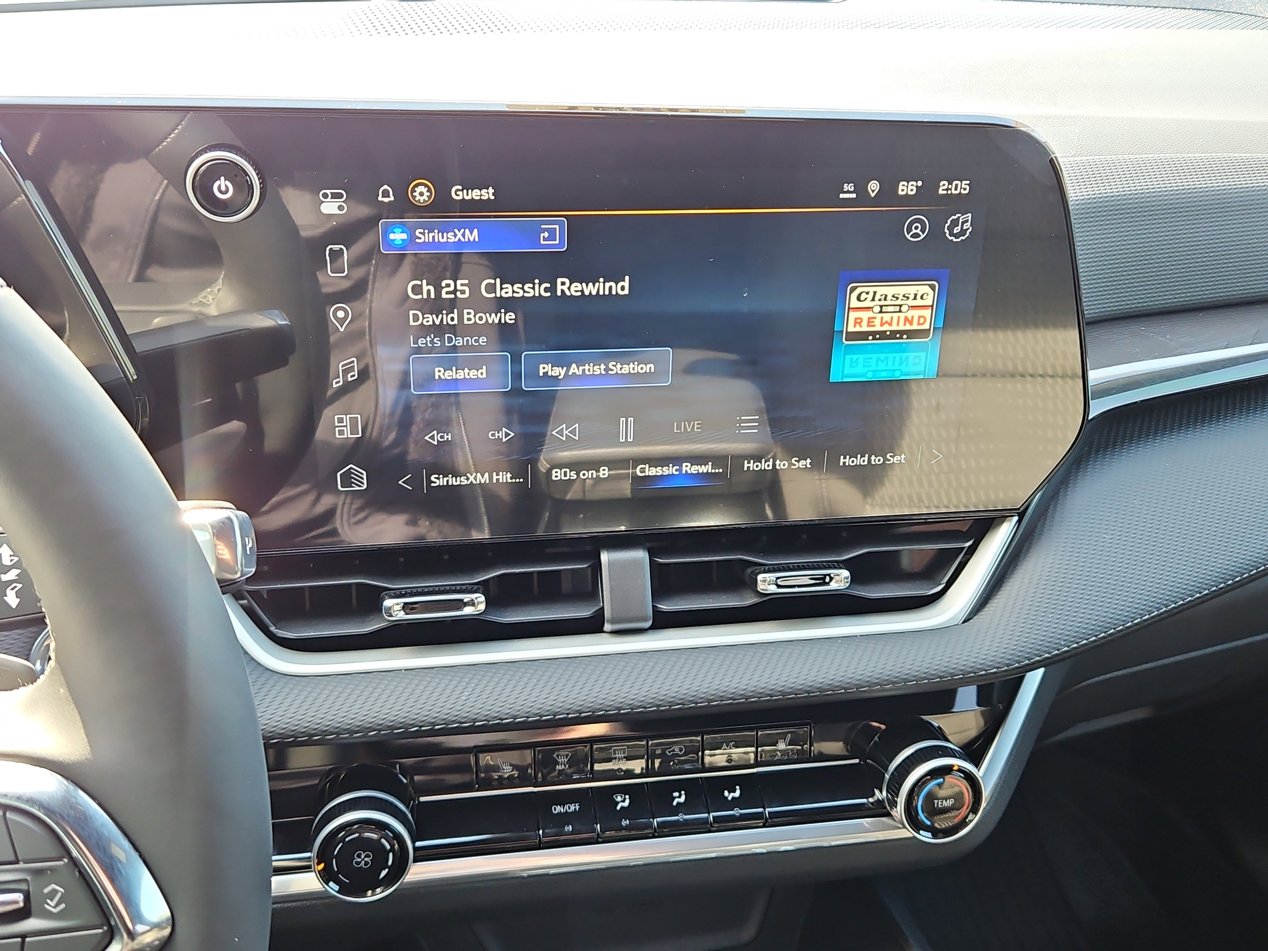 New 2026 Chevrolet Equinox LT image 17