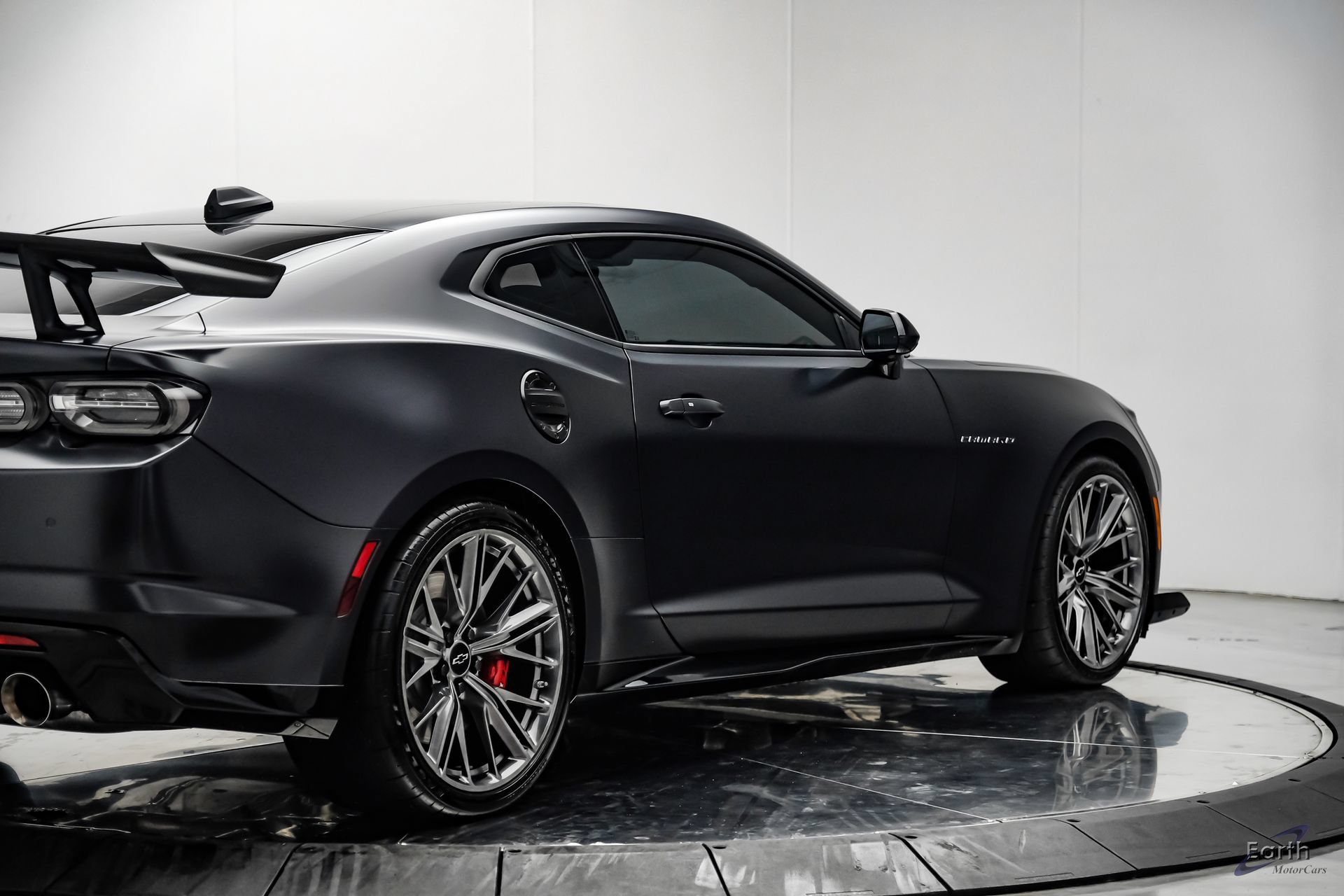 Used 2024 Chevrolet Camaro ZL1 RWD image 17