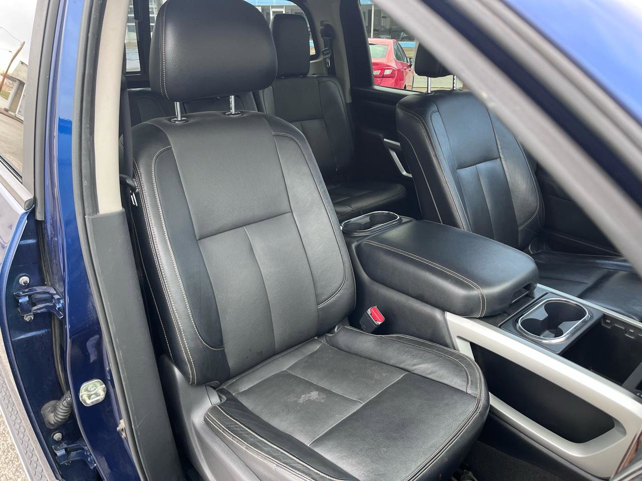 Used 2017 Nissan Titan SL image 18