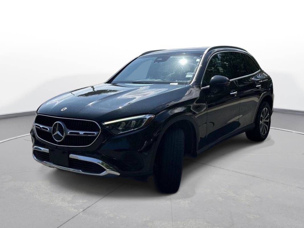 Used 2024 Mercedes-Benz GLC 300 image 2