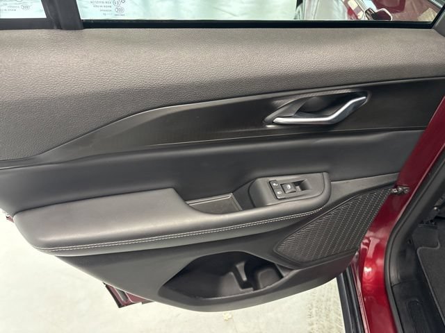 Used 2023 Jeep Grand Cherokee Altitude AWD/4WD image 22