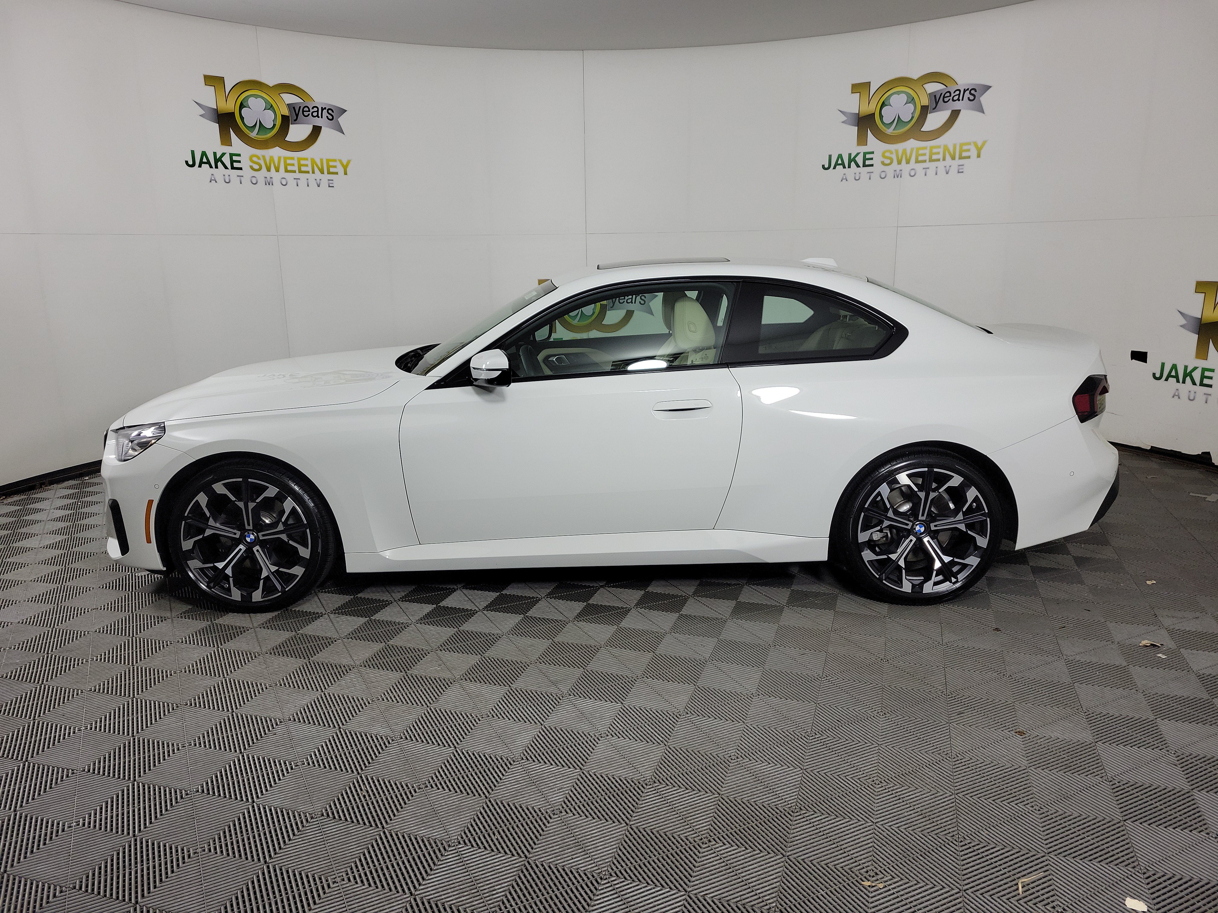 Certified 2025 BMW 230i xDrive Coupe w/ Premium Package AWD/4WD image 4