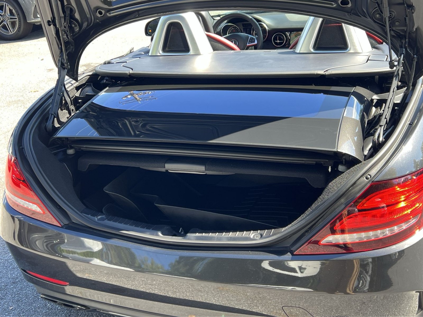 Certified 2020 Mercedes-Benz SLC 43 AMG image 30