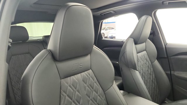 Used 2025 Audi SQ5 Premium Plus AWD/4WD image 35
