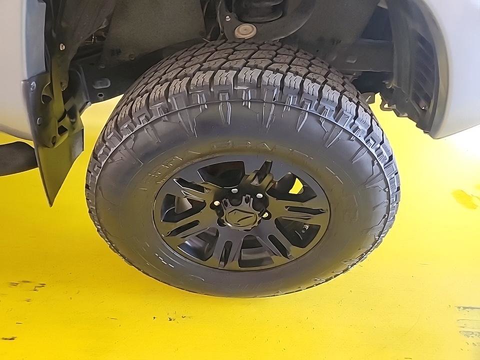 Used 2015 Toyota Tacoma PreRunner image 9