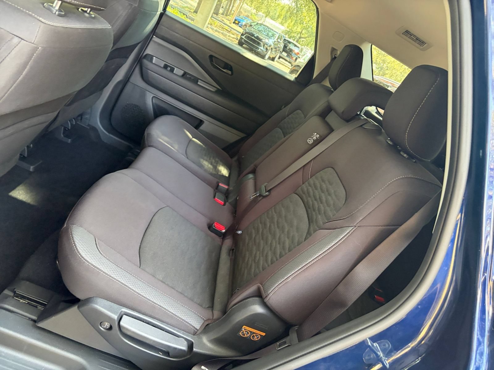 Used 2025 Nissan Pathfinder SV FWD image 27