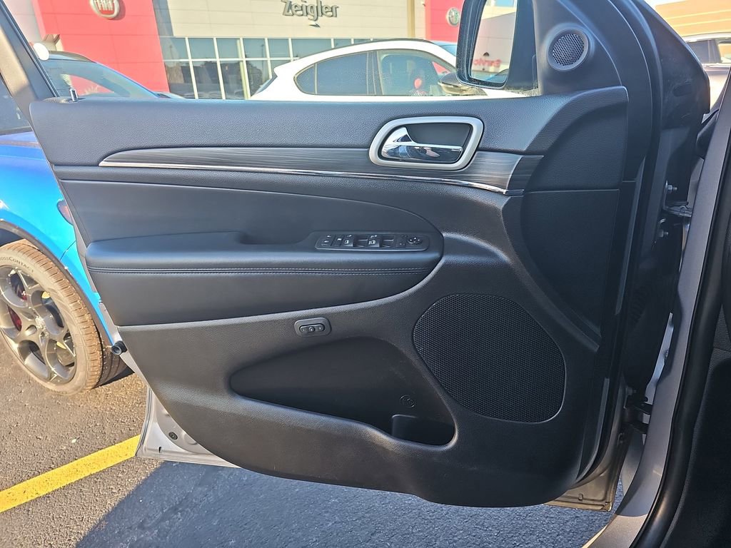 Used 2021 Jeep Grand Cherokee Limited image 26