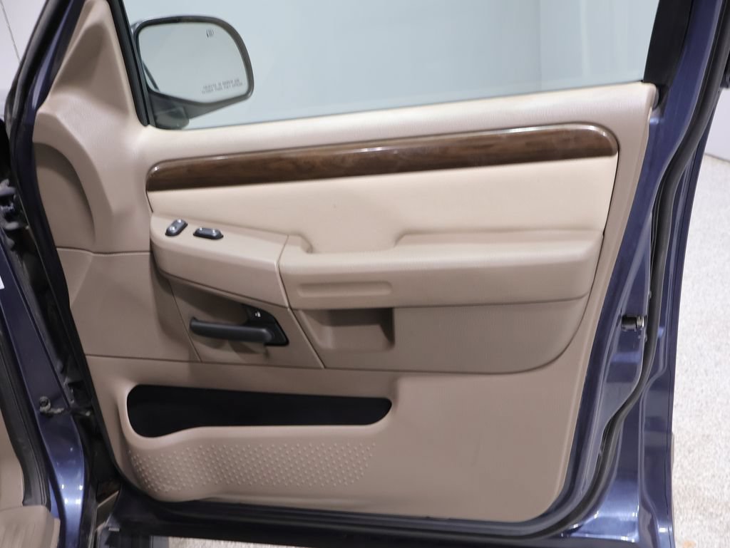 Used 2004 Ford Explorer Eddie Bauer AWD/4WD image 25