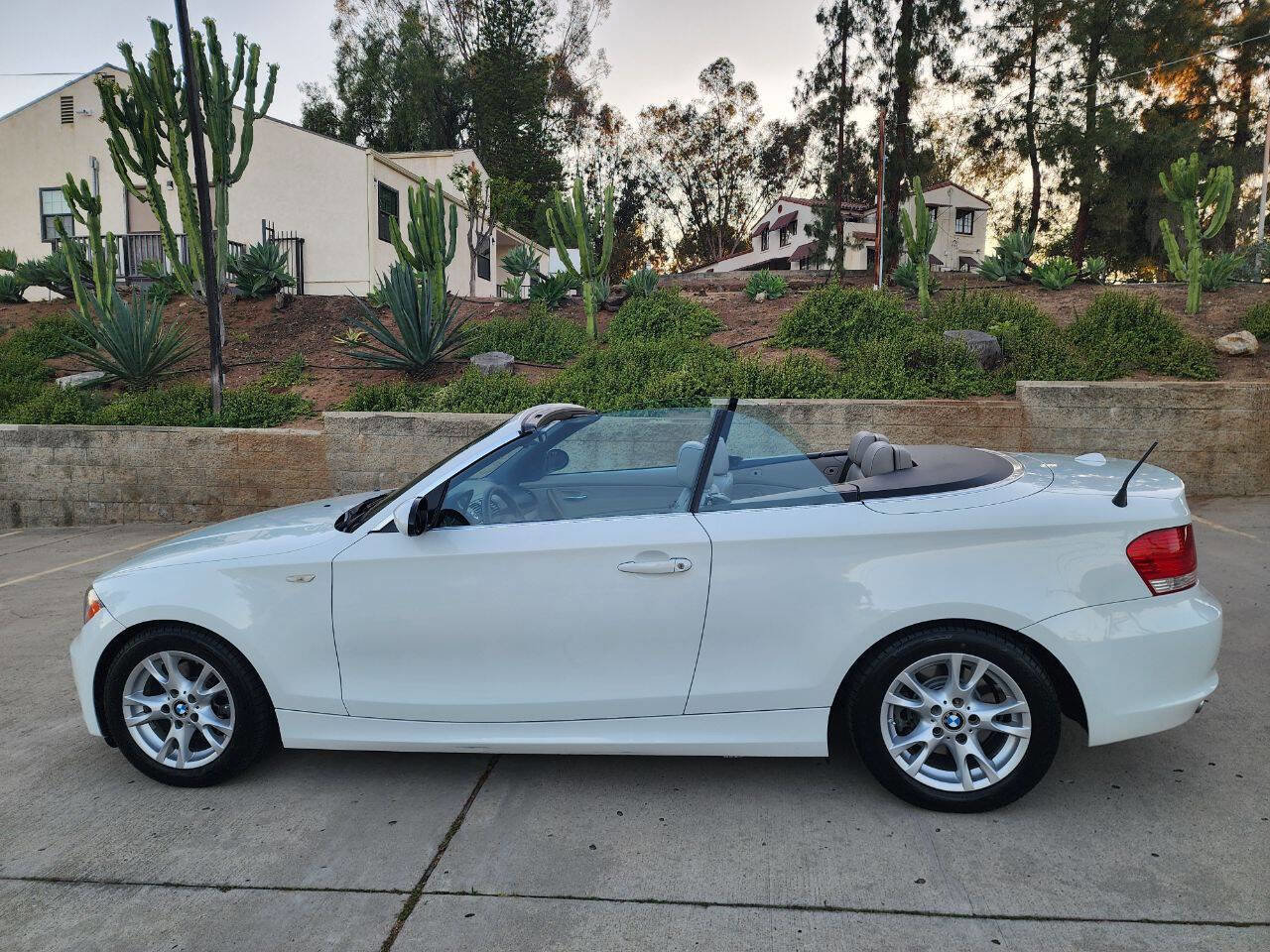 Used 2008 BMW 128i Convertible image 15