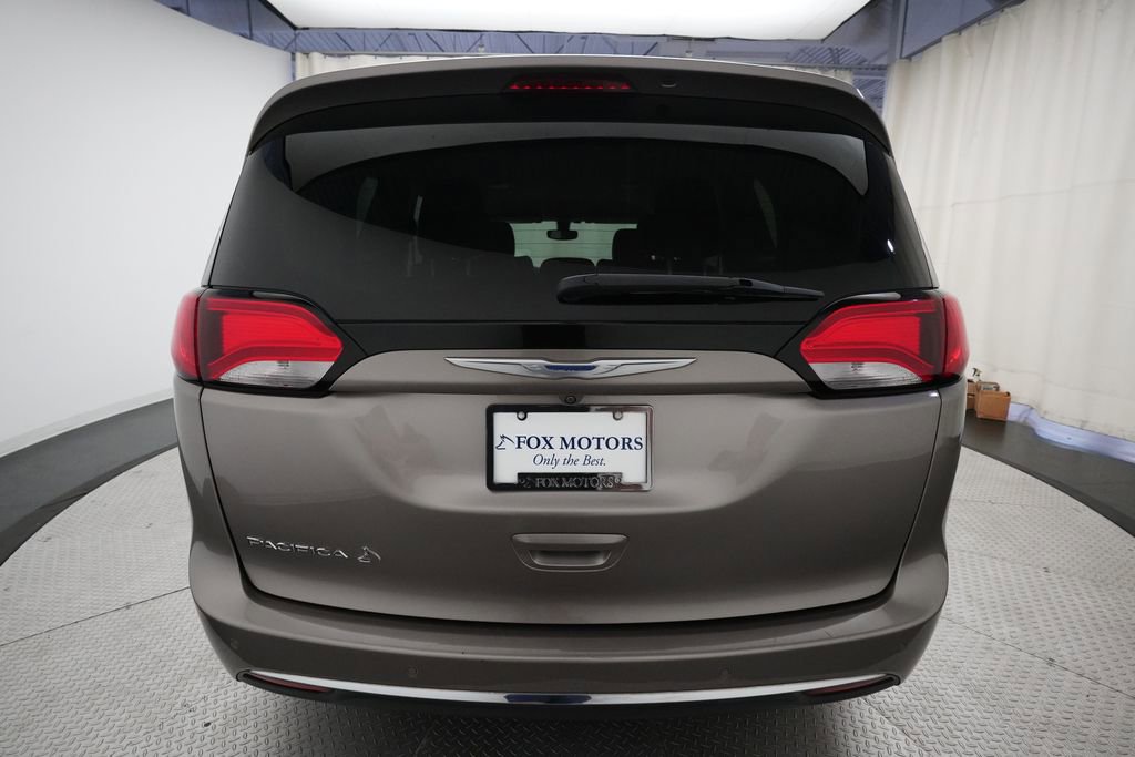 Used 2018 Chrysler Pacifica Touring-L w/ Premium Audio Group image 27