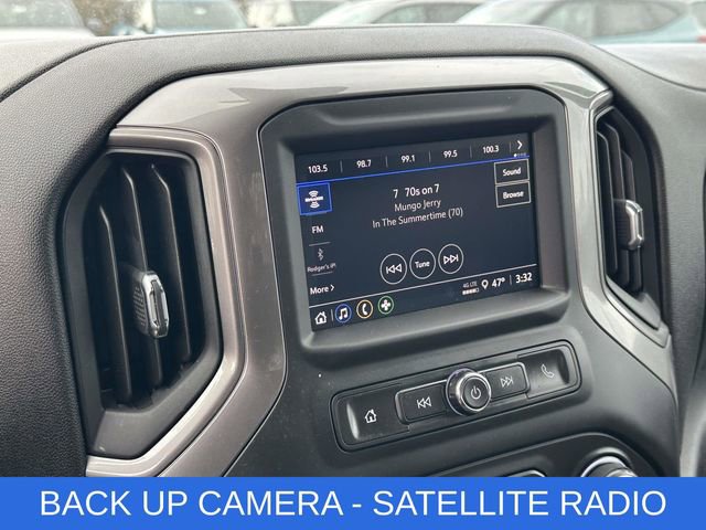 Used 2023 Chevrolet Silverado 1500 Custom image 3